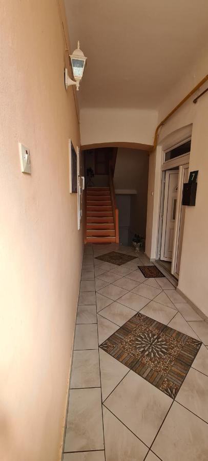 Ferienwohnung Grand Old Bistrik SJJ Exterior foto
